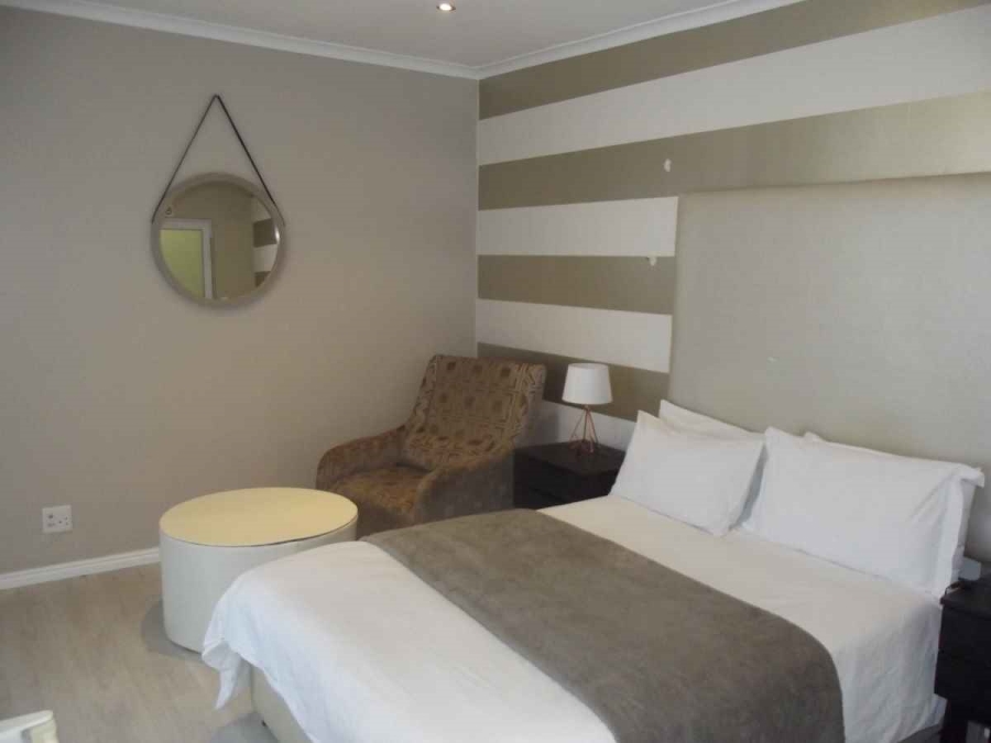 11 Bedroom Property for Sale in Bloubergrant Western Cape